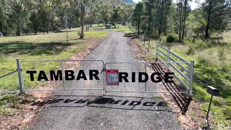 100 High Street, Tambar Springs NSW 2381