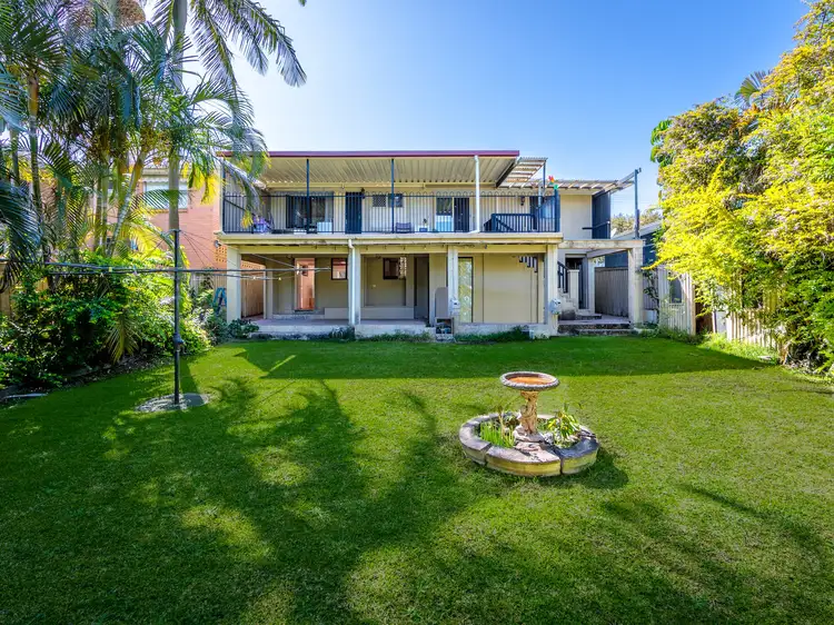 25 Eileen Avenue, Southport QLD 4215