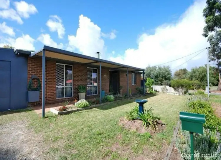 4 Burrowa Street, Armadale WA 6112