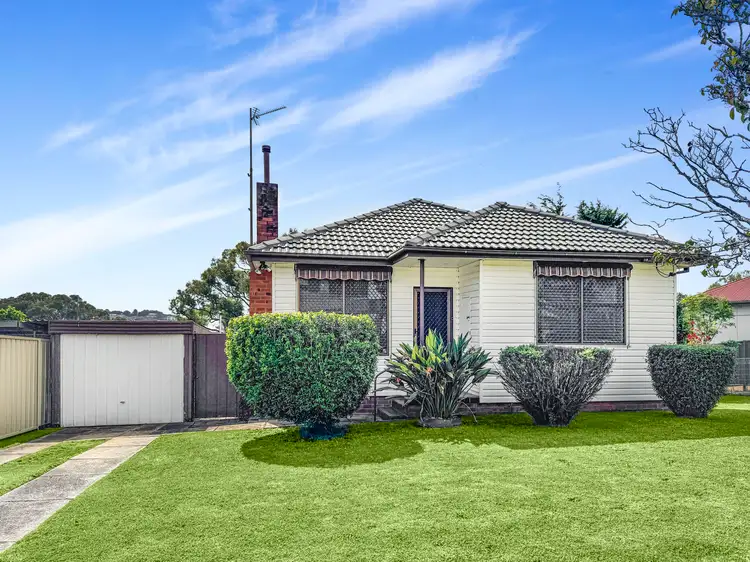 46 Lindsay Street, Unanderra NSW 2526