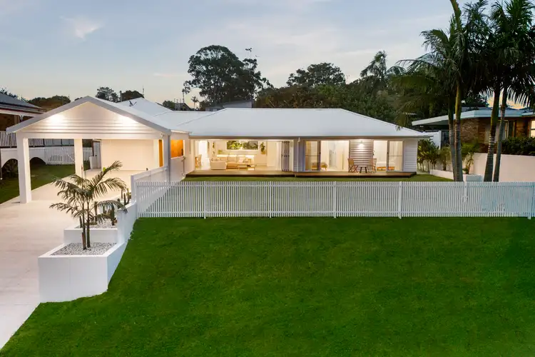 9 Pacific Drive, Banora Point NSW 2486