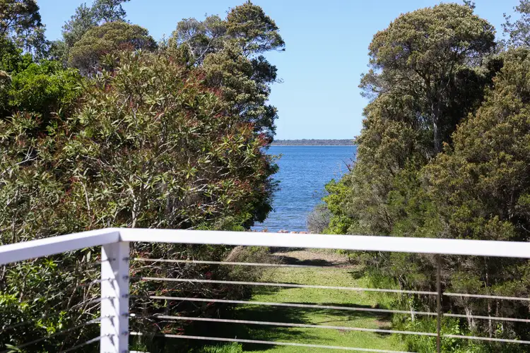 48 Beach Road, Metung VIC 3904