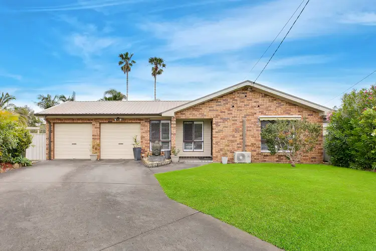 1 Alexander Avenue, Bateau Bay NSW 2261