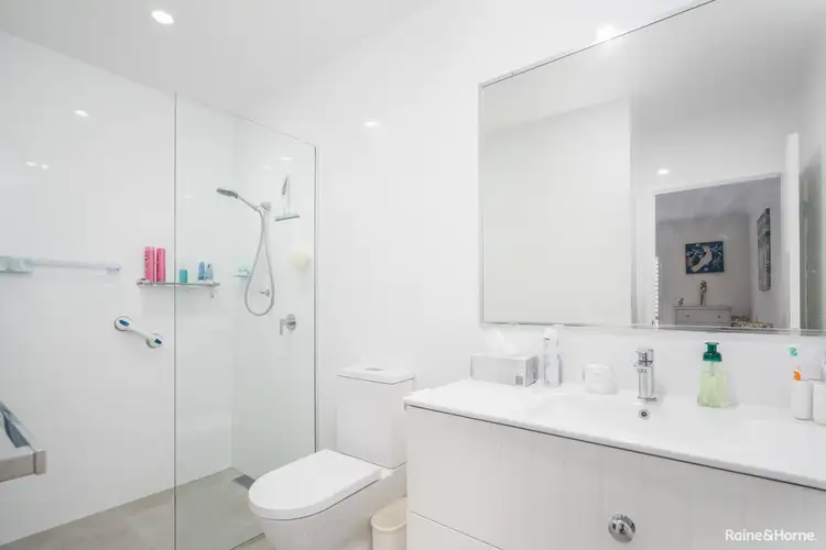 Seventh view of Homely unit listing, 15/3 Shell St, Urangan QLD 4655