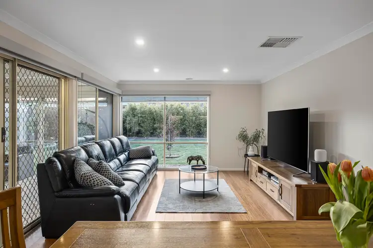 Sixth view of Homely house listing, 2 Trumper Crescent, Sunbury VIC 3429