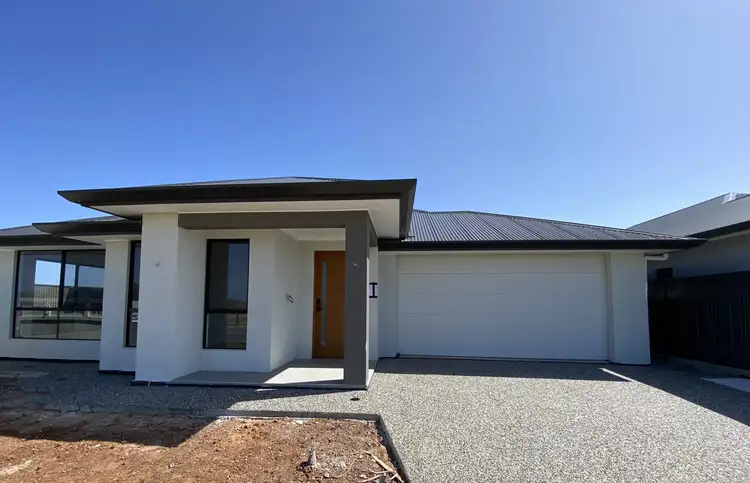 26 Trimboli Crescent
