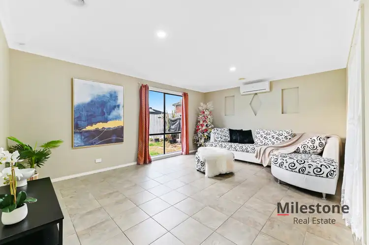 Second view of Homely house listing, 5 Speranza Place, Lynbrook VIC 3975