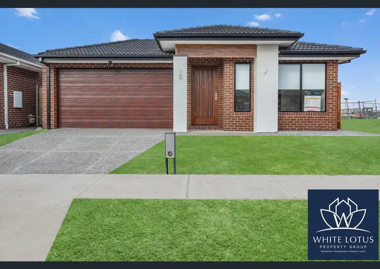 86 Lucania Crescent
