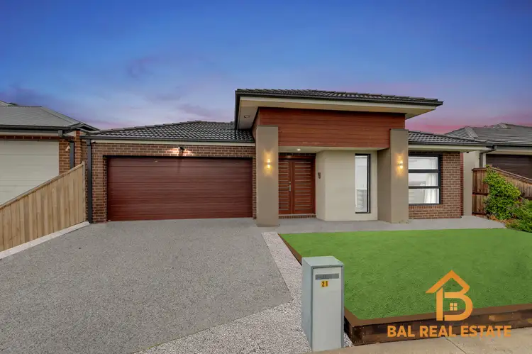 Second view of Homely house listing, 21 Komodo Drive, Tarneit VIC 3029