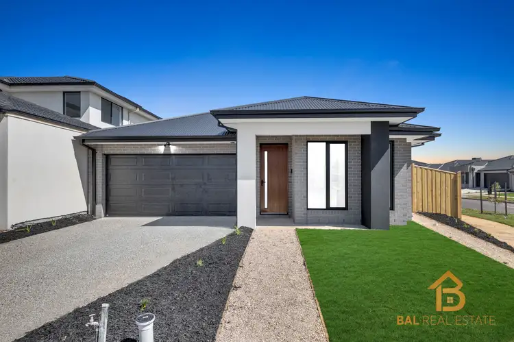 31 Hanover Circuit, Melton South VIC 3338