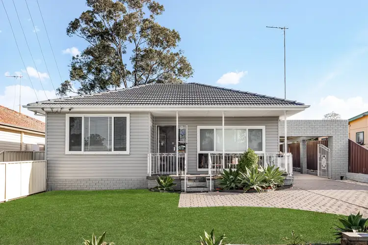 8 & 8a Oxford Street, Cambridge Park NSW 2747
