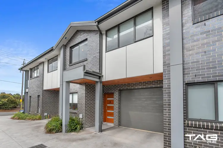 2/28 Hobart Street, Oxley Park NSW 2760