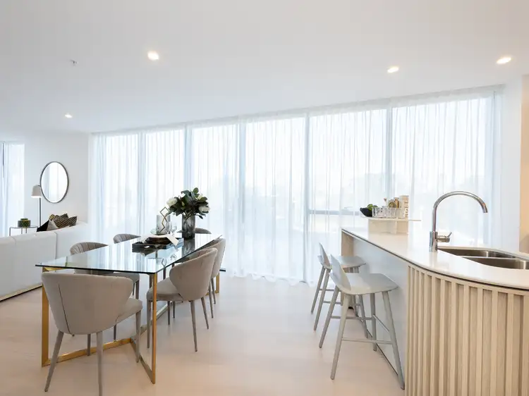 807/180 Marine Parade, Labrador QLD 4215