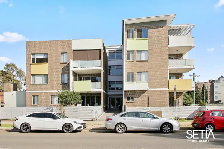 Main view of Homely unit listing, 1/2-4 Octavia Street, Toongabbie NSW 2146