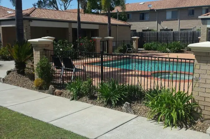 22 / 2 BOS DRIVE