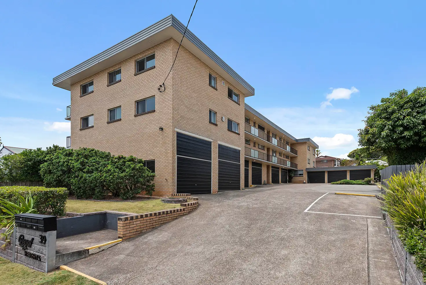 Main view of Homely unit listing, 2/39 Princess Street, Bulimba QLD 4171