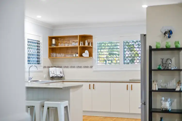 Fifth view of Homely house listing, 2 Alrex Street, Everton Hills QLD 4053