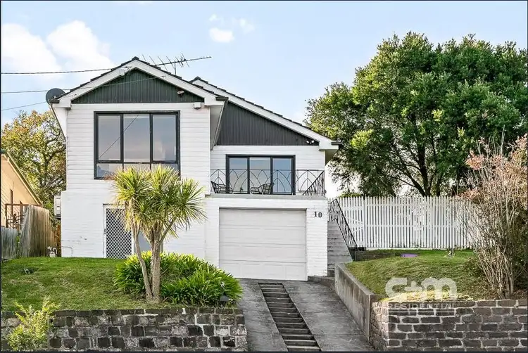 10 Devereaux Street
