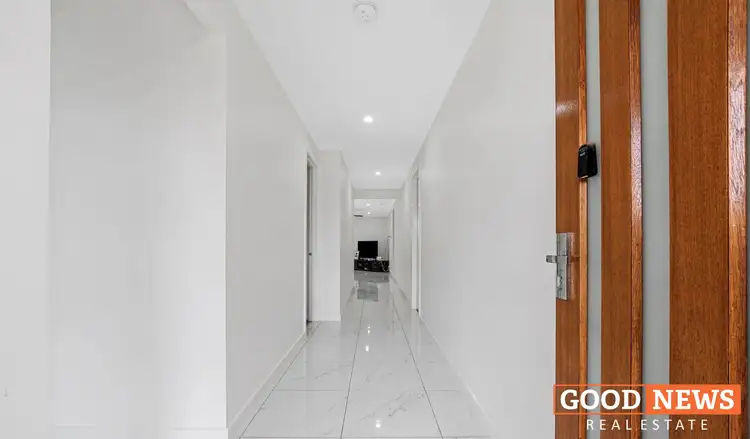 Second view of Homely house listing, 31 Stevenage Drive, Strathtulloh VIC 3338