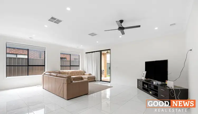 Third view of Homely house listing, 31 Stevenage Drive, Strathtulloh VIC 3338