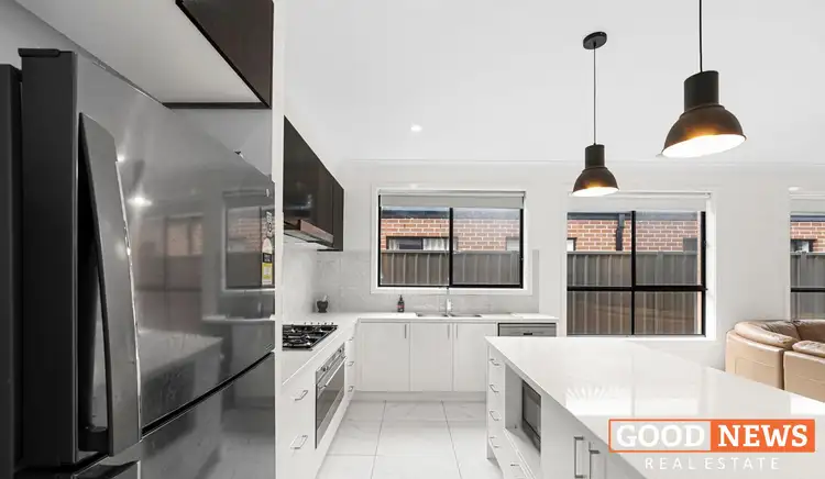 Fifth view of Homely house listing, 31 Stevenage Drive, Strathtulloh VIC 3338