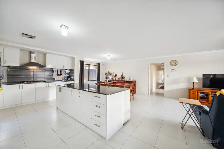 Second view of Homely house listing, 6 Bosbaan Place, Champion Lakes WA 6111