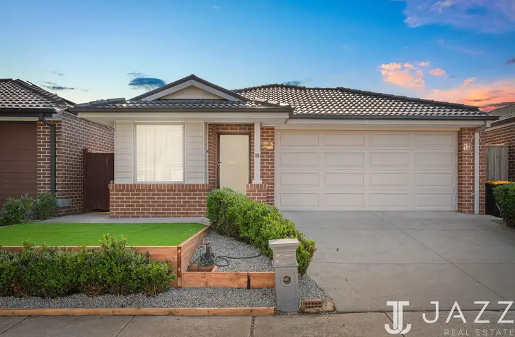 19 Solitude Cres, Point Cook VIC 3030