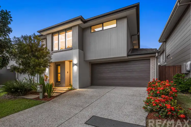 15 MAJESTIC CRESCENT