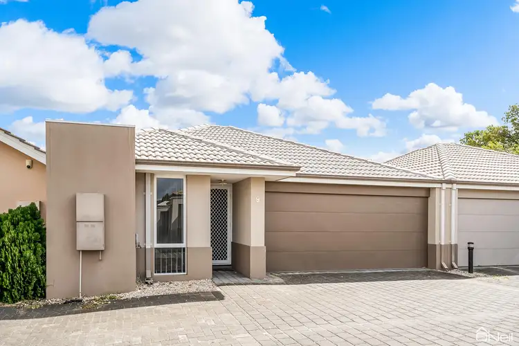 9/13 Durling Place, Kelmscott WA 6111