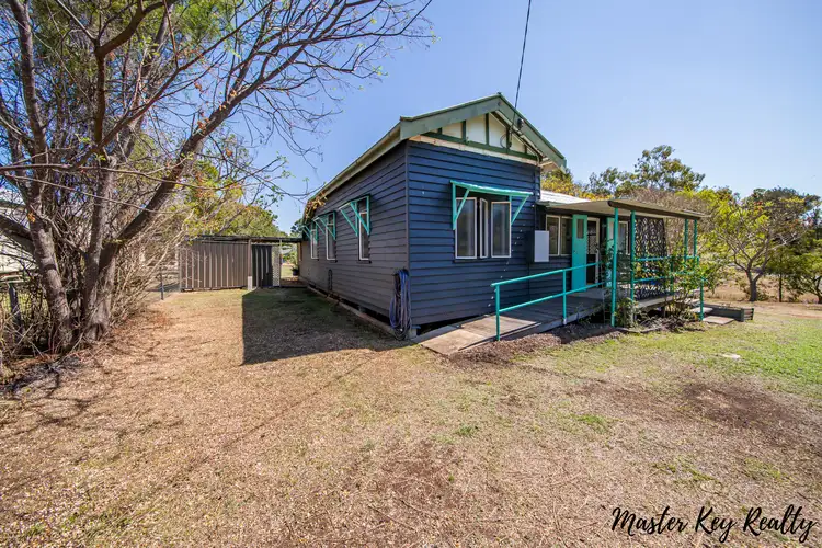 25 Drake Street, Proston QLD 4613