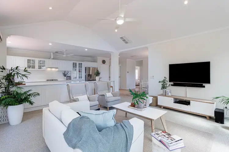 2/25 Burragah Way, Duncraig WA 6023