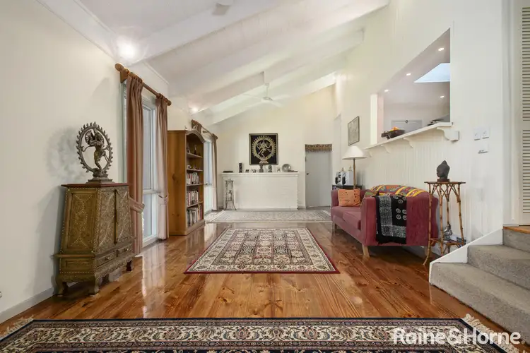 22 Stuart Drive, Woodend VIC 3442