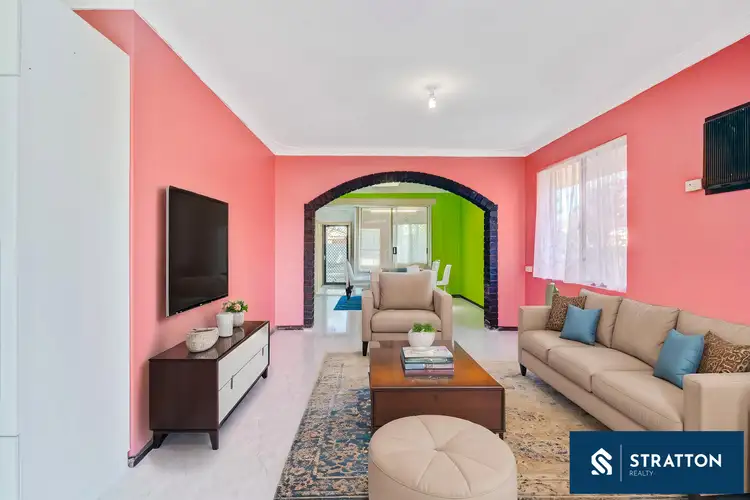 9 Foxton Street, Maddington WA 6109
