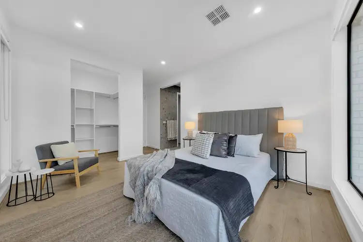 Fifth view of Homely house listing, 7 Raindrop Circuit, Fraser Rise VIC 3336