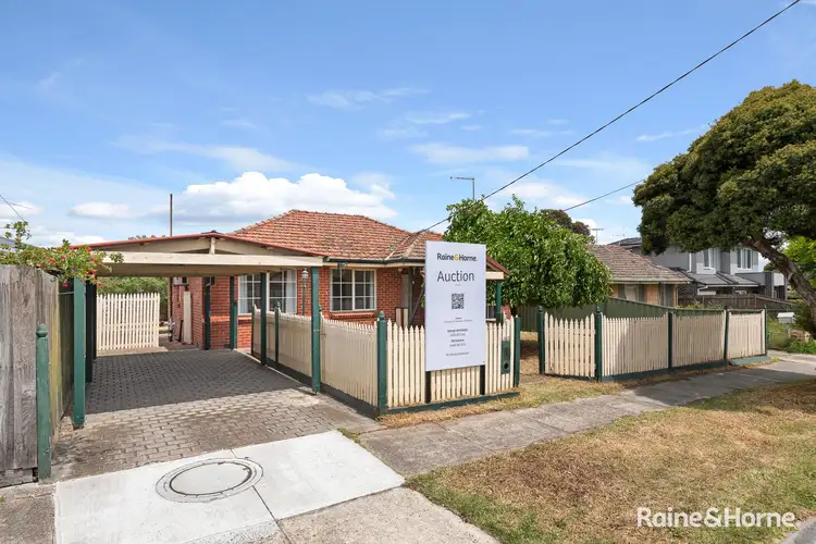 17 Sunset Boulevard, Jacana VIC 3047