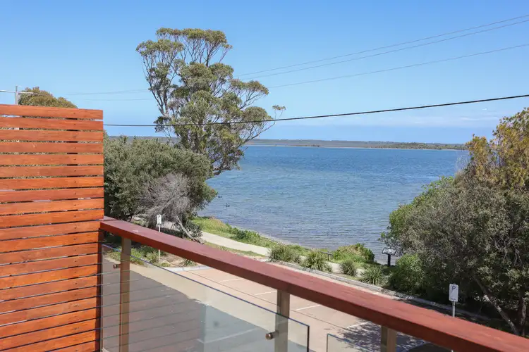 4/42 Metung Road, Metung VIC 3904