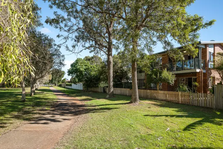 13 Montgomery Crescent, Golden Beach QLD 4551