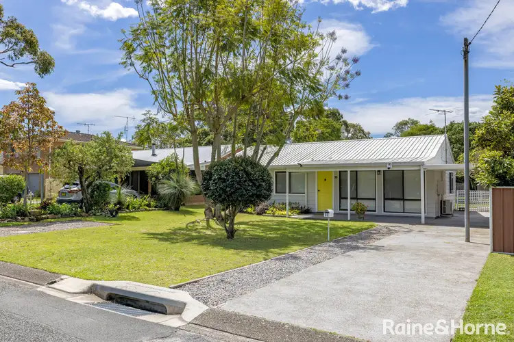 33 Diggers Drive, Tanilba Bay NSW 2319