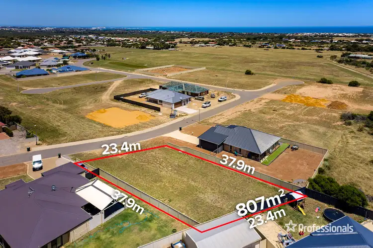34 Half Moon Drive, Waggrakine WA 6530