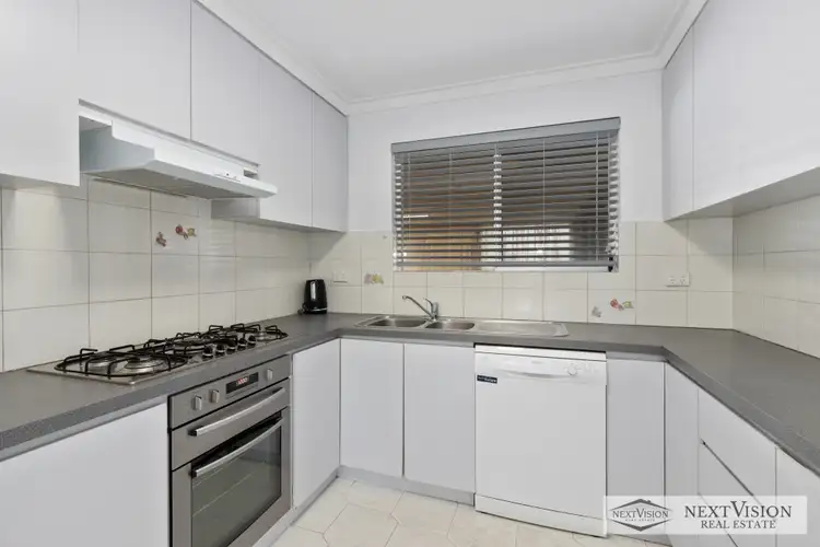Sixth view of Homely semi-detached listing, 3A Campion Close, Spearwood WA 6163