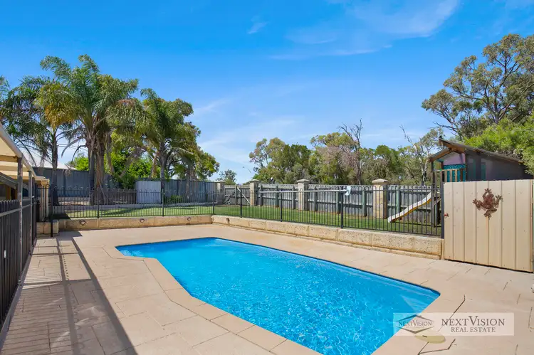 18 Sandford Grove, Parmelia WA 6167