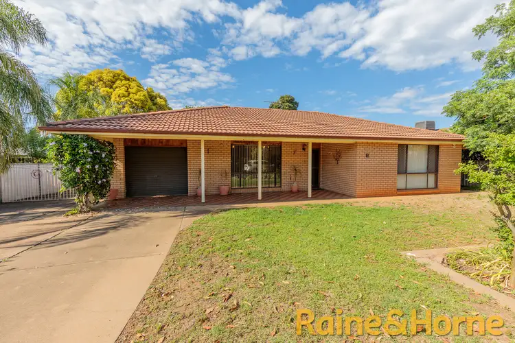 4 Lansdowne Drive, Dubbo NSW 2830