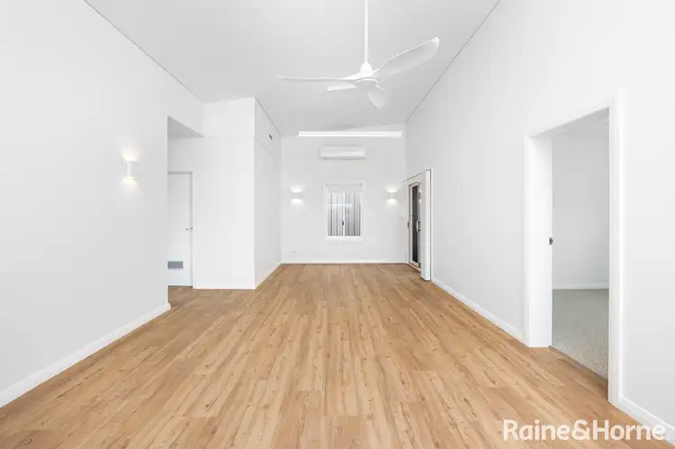 Second view of Homely house listing, 2/11 Preston Crescent, Lloyd NSW 2650