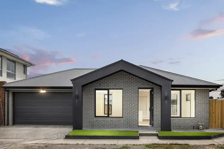 24 Mighty Road, Sunbury VIC 3429