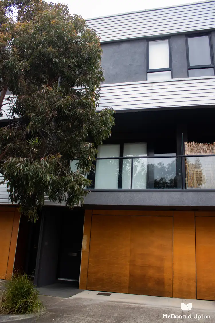 7 Crown Street