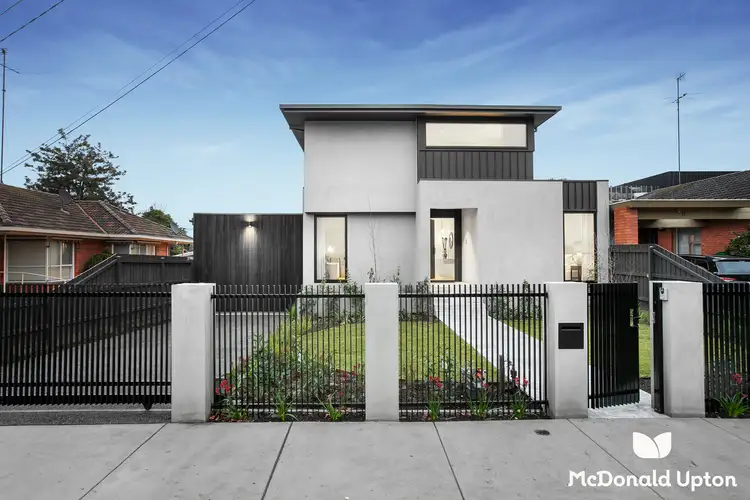9 Deakin Street, Essendon VIC 3040