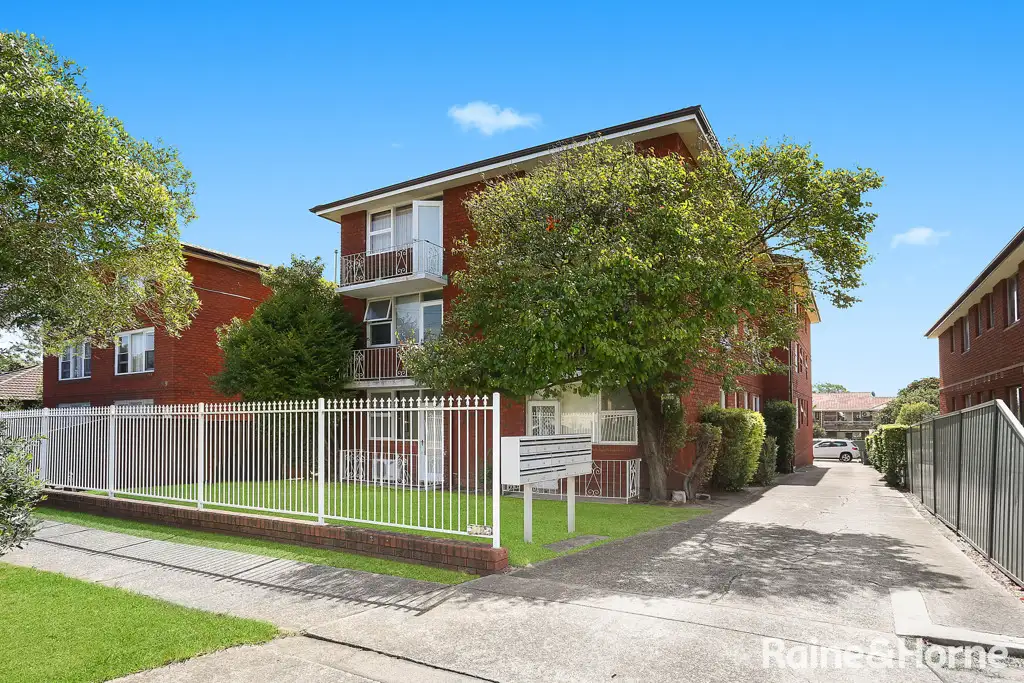 Main view of Homely house listing, 2/127 Evaline Street, Campsie NSW 2194