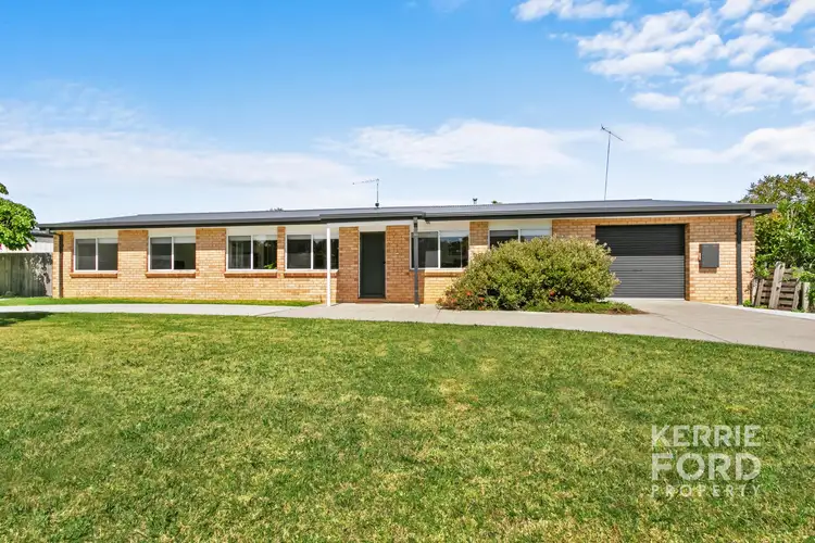 Second view of Homely house listing, 2 Michael Court, Traralgon VIC 3844