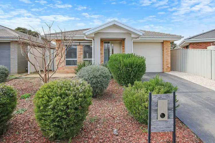 4 Brookfield Mews, Lavington NSW 2641
