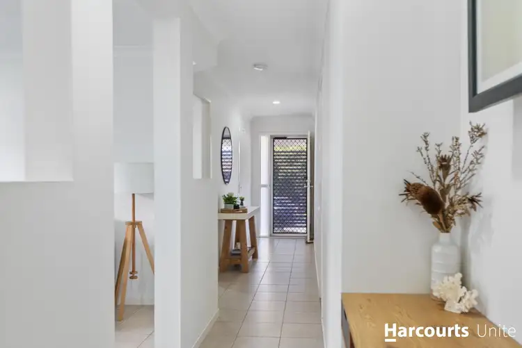 Second view of Homely house listing, 5 Highcliff Crescent, North Lakes QLD 4509
